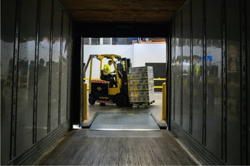 Buying a Used vs. New Forklift: 4 Points to Consider #beverlyhills #beverlyhillsmagazine #bevhillsmag #newforklift #usedforklift #forklift
