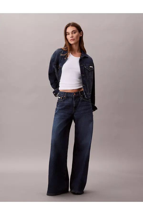 Calvin Klein: Iconic Style for Modern Living #BevHillsMag, #BeverlyHills, #BeverlyHillsMagazine, #CalvinKlein, #ModernFashion, #StyleInspiration, #ShopCalvinKlein, #LuxuryLifestyle, #TimelessStyle, #FashionForAll