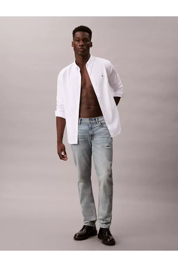 Calvin Klein: Iconic Style for Modern Living #BevHillsMag, #BeverlyHills, #BeverlyHillsMagazine, #CalvinKlein, #ModernFashion, #StyleInspiration, #ShopCalvinKlein, #LuxuryLifestyle, #TimelessStyle, #FashionForAll