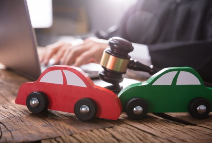 Car Accident Law 101: Why You Should Hire a Lawyer #beverlyhills #beverlyhillsmagazine #caraccidentlaw #hirealawyer #personalinjurylawsuit #dealingwithinjuries