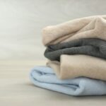 Cashmere Vs Merino: Which Is Better For Cold Weather Fashion?  #beverlyhills #beverlyhillsmagazine #cashmere #coldweatherfashion #cashmerevsmerino #casualsweaters #elegantscarvesandshawls