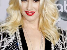 Celebrity of the Week: Gwen Stefani #bevhillsmag #beverlyhillsmagazine #beverlyhills #celebrities #moviestars #hollywoodspotlight #celebrities #GWENSTEFANI