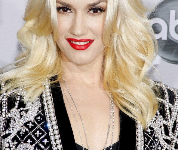 Celebrity of the Week: Gwen Stefani #bevhillsmag #beverlyhillsmagazine #beverlyhills #celebrities #moviestars #hollywoodspotlight #celebrities #GWENSTEFANI