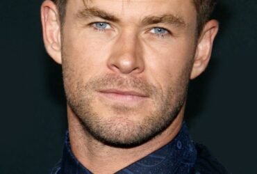 Hollywood Spotlight: Chris Hemsworth #bevhillsmag #beverlyhillsmagazine #beverlyhills #celebrities #moviestars #hollywoodspotlight #celebrities #chrishemsworth