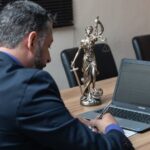 Choosing the Right Personal Injury Lawyer #medicalmalpractice #compensation #legalapproach #beverlyhills #beverlyhillsmagazine #bevhillsmag #personalinjurylawyer #indepthguide #injuryclaim #lawyer