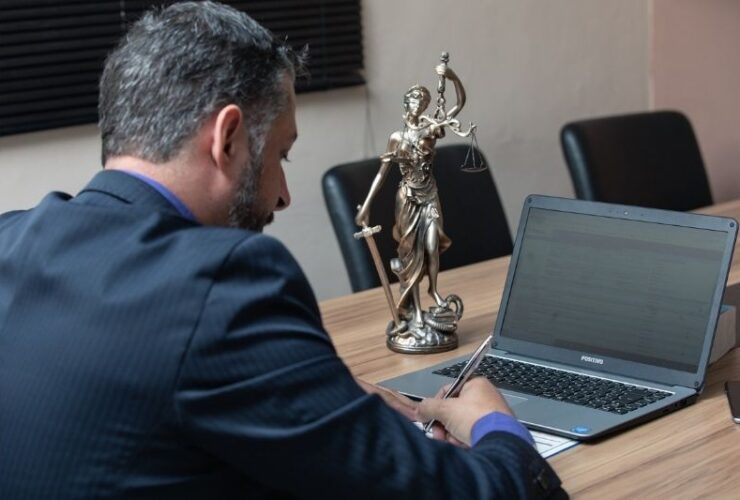 Choosing the Right Personal Injury Lawyer #medicalmalpractice #compensation #legalapproach #beverlyhills #beverlyhillsmagazine #bevhillsmag #personalinjurylawyer #indepthguide #injuryclaim #lawyer