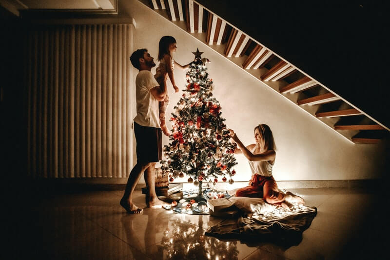 Christmas Prep Tips for Procrastinators: #beverlyhills #beverlyhillsmagazine #bevhillsmag #christmas #procastinators #holidays #holidayseason #hokidayshopping #christmaspreparations