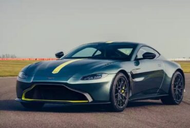 Classy Cars The Aston Martin Vantage #luxurycars #dreamcars #coolcars #cars #fastcars #beverlyhillsmagazine #beverlyhills #sportscars #astonmartinvantage #astonmartin #vantageroadster #vantagecoupe #vantageAMR #bevhillmag #carmagazine #popularcarmagazine #classycars