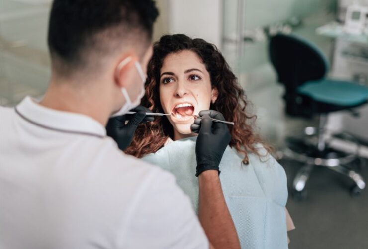 Close to Home, Close to Health: The Benefits of a Local Periodontist #periodontist #gumdiseases #dentalcare #beverlyhills #beverlyhillsmagazine #gumhealth #oralhealthissues