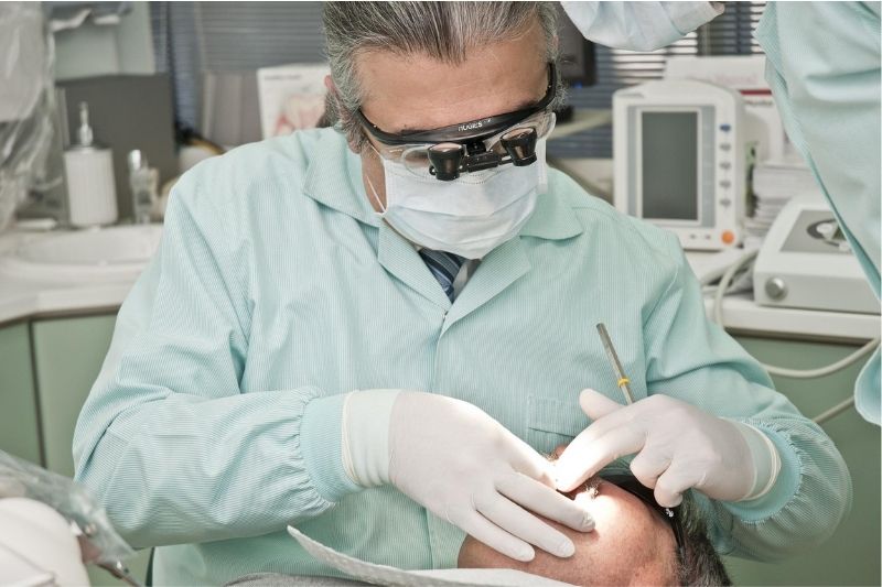 Dentistry History: Understanding the History of Dentistry #beverlyhills #beverlyhillsmagazine #bevhillsmag #dentistryhistory #dentaltechniques #dentist #surgeondentist #dentalchair #advanceddentistry