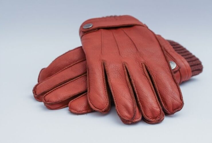 Different Types of Gloves Used in Sports #beverlyhills #beverlyhillsmagazine #gloves #weightliftinggloves #golfgloves #bevhillsmag