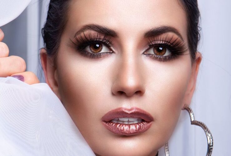 Different Types of Lash Extensions to Consider #beverlyhills #beverlyhillsmagazine #differenttypesoflashextensions #naturallashextensions #lashextensions