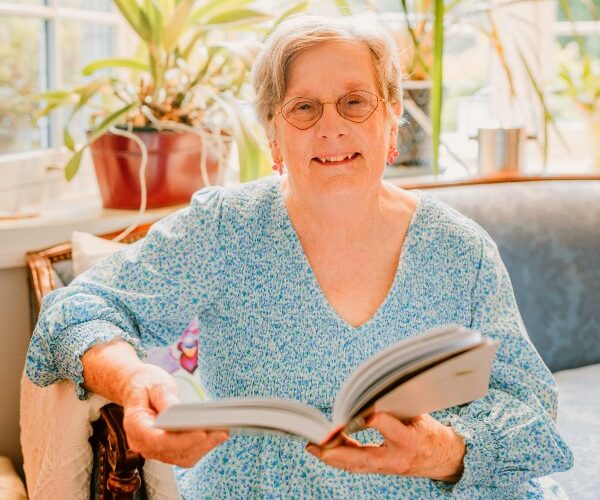 Dr. Gloria Vanderhorst: Healing Trauma with Compassion #MentalHealth, #TraumaHealing, #Psychology, #DrGloriaVanderhorst, #ReadReflectRespond, #Compassion, #EmotionalResilience