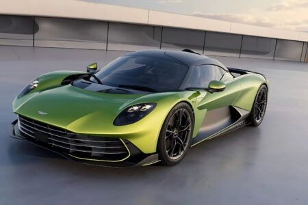Aston Martin Valhalla #beverlyhills #beverlyhillsmagazine #bevhillsmag #astonmartin #astonmartinvalhalla #dreamcar #popularcarmagazine #carmagazine #coolcars #exoticcars #fastcars #supercars #sportscar #luxurycars