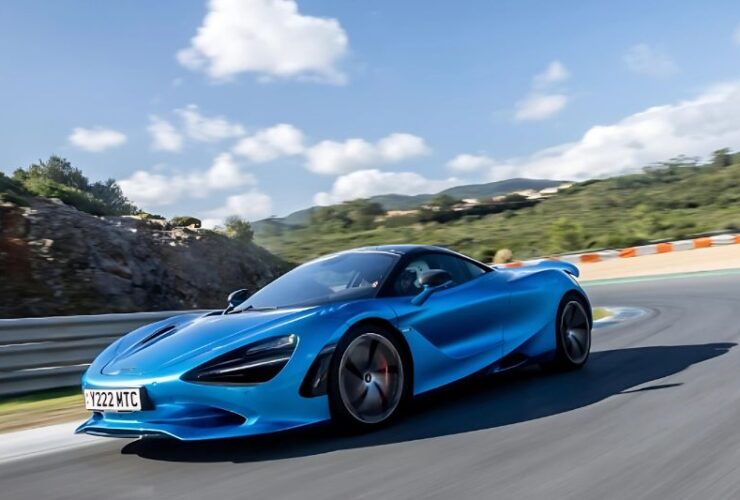 McLaren 750S #beverlyhills #beverlyhillsmagazine #bevhillsmag #mclaren #mclaren750s #dreamcar #popularcarmagazine #carmagazine #coolcars #exoticcars #fastcars #supercars #sportscar #luxurycars