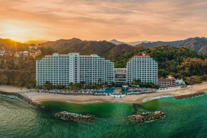 Hilton Vallarta Mexico Resort #travel #mexico #hotels #bevhillsmag #beverlyhillsmagazine #beverlyhills
