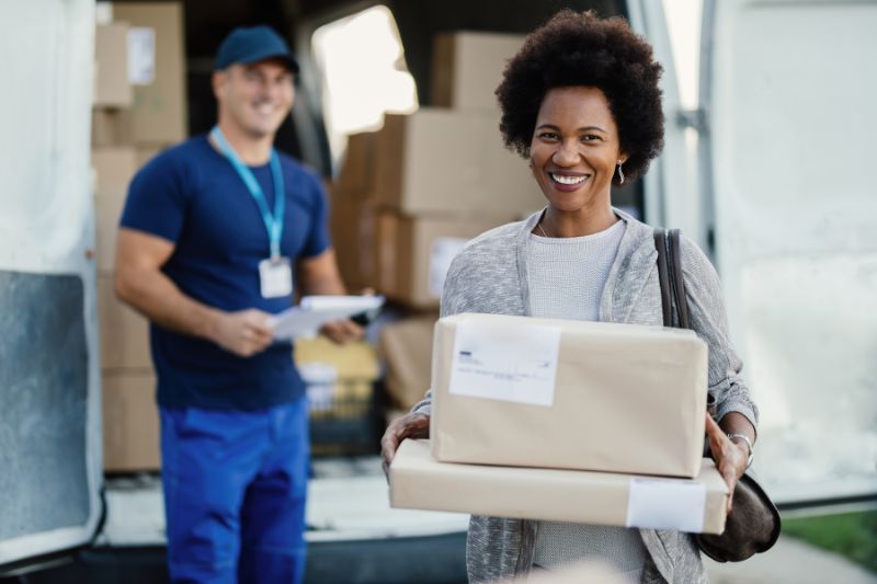 Everything You Need to Know About Using a Courier Service #beverlyhills #beverlyhillsmagazine #courierservices #shippingmethods #gpstrackingdevice #affordableshippingsolution
