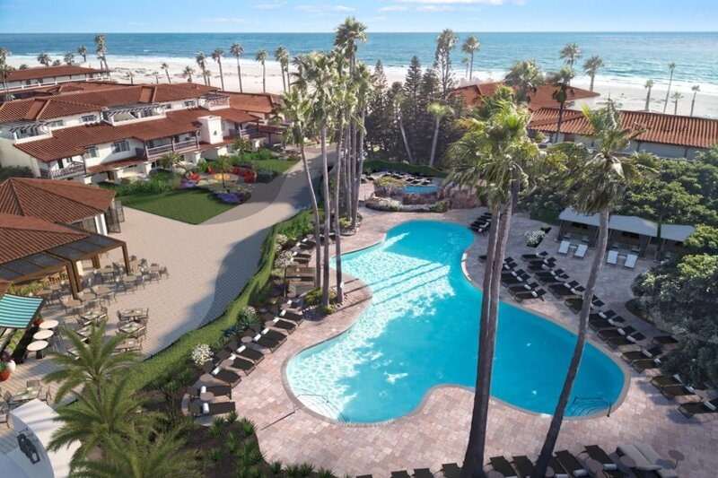 Zachari Dunes on Mandalay Beach #travel #california #hotels #bevhillsmag #beverlyhillsmagazine #beverlyhills