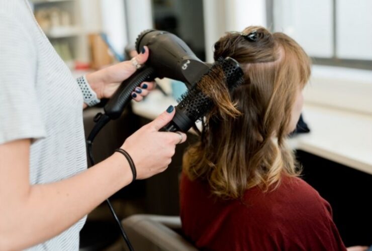 Expert Tips for Drying Your Hair Properly #beverlyhills #beverlyhillsmagazine #hair #dryer #styleyourhair #bevhillsmag