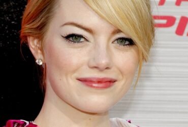 Hollywood Spotlight: Emma Stone #beverlyhills #hollywoodcelebrities #emmastone #beverlyhillsmagazine #moviestars #celebrities
