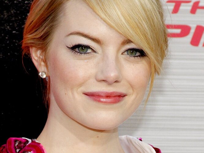 Hollywood Spotlight: Emma Stone #beverlyhills #hollywoodcelebrities #emmastone #beverlyhillsmagazine #moviestars #celebrities