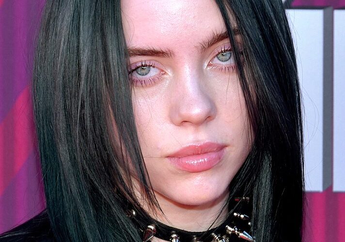 Billie Eilish #bevhillsmag #beverlyhillsmagazine #beverlyhills #celebrities #moviestars #hollywoodspotlight #celebrityspotlight #bilieeilish