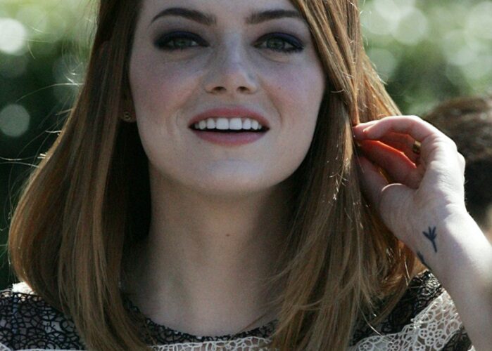 Emma Stone #bevhillsmag #beverlyhillsmagazine #beverlyhills #celebrities #moviestars #hollywoodspotlight #celebrityspotlight #emmastone