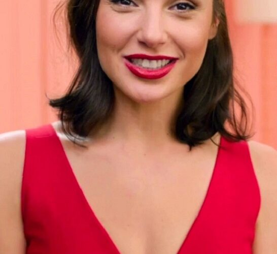 Gal Gadot #bevhillsmag #beverlyhillsmagazine #beverlyhills #celebrities #moviestars #hollywoodspotlight #celebrityspotlight #galgadot