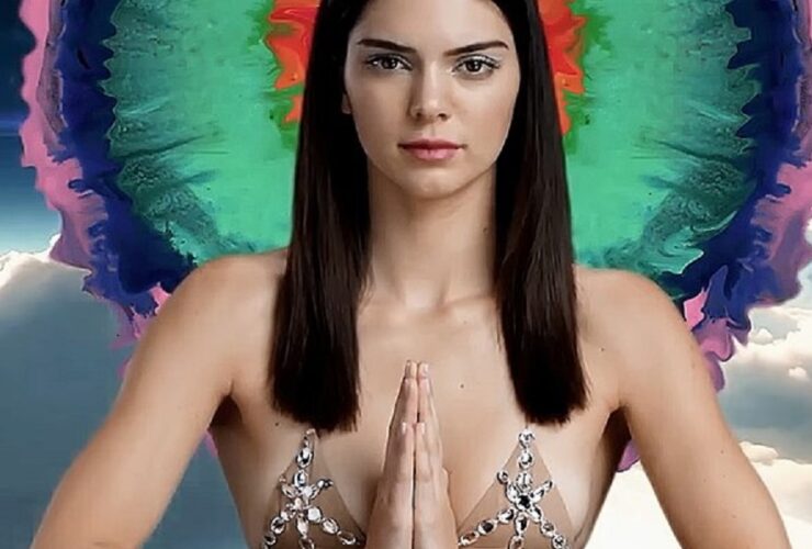 Kendall Jenner #bevhillsmag #beverlyhillsmagazine #beverlyhills #celebrities #moviestars #hollywoodspotlight #celebrityspotlight #kendalljenner