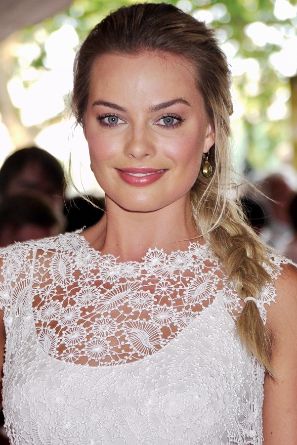 Margot Robbie #bevhillsmag #beverlyhillsmagazine #beverlyhills #celebrities #moviestars #hollywoodspotlight #celebrityspotlight #margotrobbie