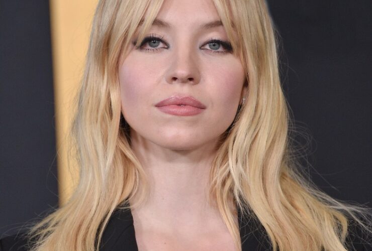 Hollywood Spotlight: Sydney Sweeney #bevhillsmag #beverlyhillsmagazine #beverlyhills #celebrities #moviestars #hollywoodspotlight #celebrities #sydneysweeney