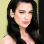 Hollywood Spotlight: Dia Lipa #bevhillsmag #beverlyhillsmagazine #beverlyhills #celebrities #moviestars #hollywoodspotlight #celebrities #dualipa