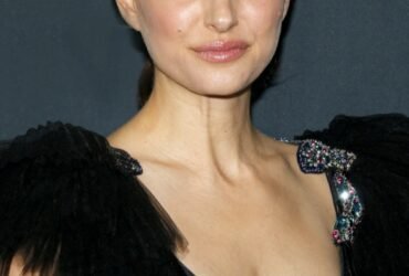 Natalie Portman #bevhillsmag #beverlyhillsmagazine #beverlyhills #celebrities #moviestars #hollywoodspotlight #celebrityspotlight #natalieportman