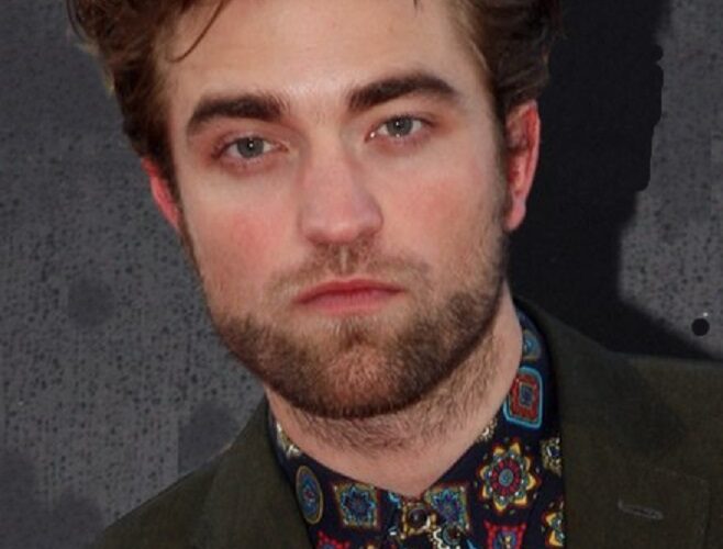 Robert Pattinson #bevhillsmag #beverlyhillsmagazine #beverlyhills #celebrities #moviestars #hollywoodspotlight #celebrityspotlight #robertpattinson