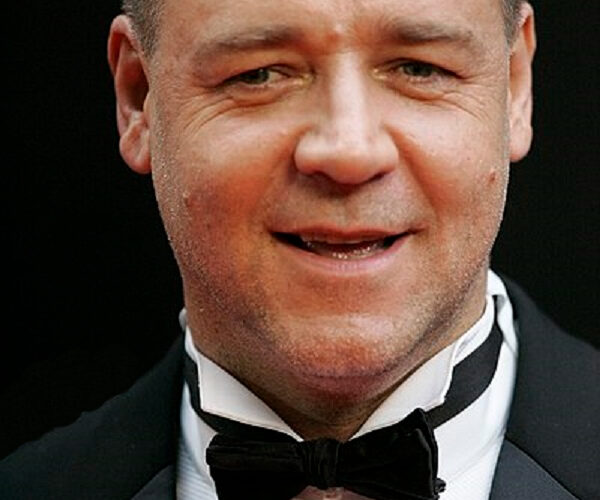 Russell Crowe #bevhillsmag #beverlyhillsmagazine #beverlyhills #celebrities #moviestars #hollywoodspotlight #celebrityspotlight #RussellCrowe