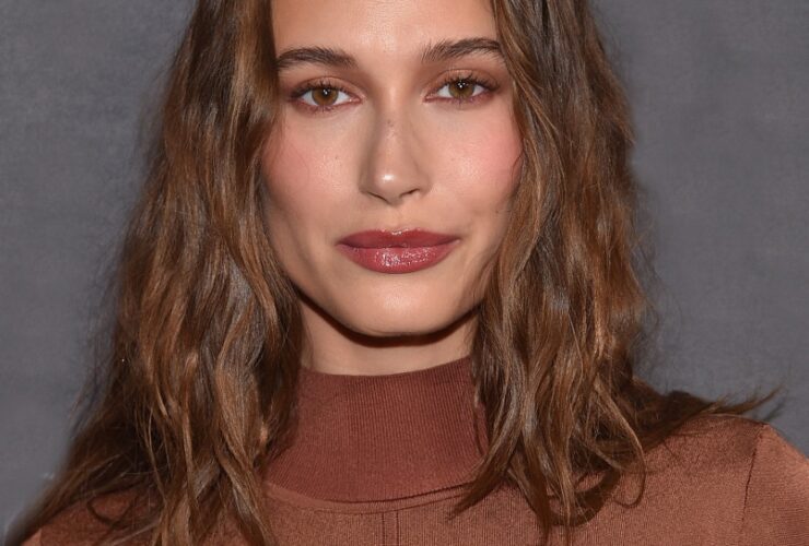 Celebrity Spotlight: Hailer Bieber #haileybieber #rhode #glassskin #glassskinbeauty #beautyproducts #bevhillsmag #beverlyhills #beverlyhillsmagazine