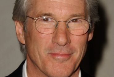 Richard Gere #bevhillsmag #beverlyhillsmagazine #beverlyhills #celebrities #moviestars #hollywoodspotlight #celebrityspotlight #richardgere