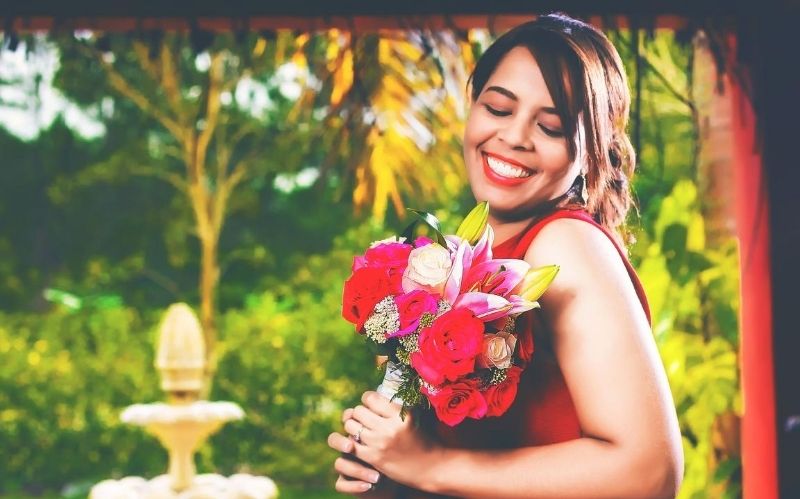 Five Ways to Surprise a Long-Distance Partner #long-distance #long-distancepartner #long-distancerelationship #surpriseyourloverdones #gifthamper #lovenotes