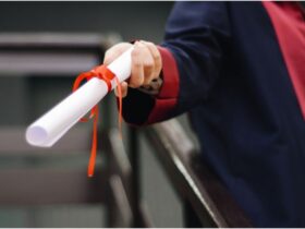 Follow These Steps To Find The Right Career Path #beverlyhills #beverlyhillsmagazine #careerpath #findacareer #careeroptions