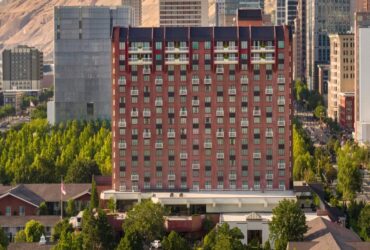 Little America Hotel in Salt Lake City #travel #saltlake #hotels #bevhillsmag #beverlyhillsmagazine #beverlyhills