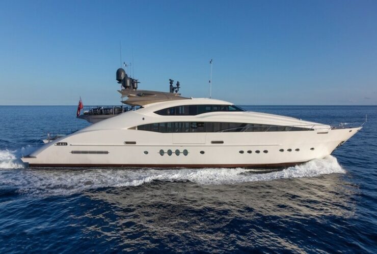 Four Jacks #yachts #luxuryyachts #bevhillsmag #beverlyhillsmagazine #beverlyhills