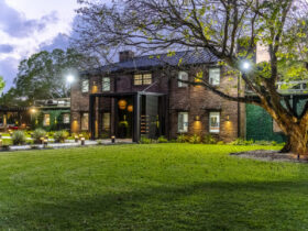 Beverly Hills Magazine Giselle Bundchen Mansion Celebrity Real Estate 1.jpg #beverlyhillsmagazine #luxuryrealestate #realestate #luxury