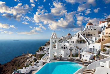 Grace Hotel Santorini Greece #gracehotel #bevhillsmag #travel #luxuryvacation #aubergeresorts #santorini #greece
