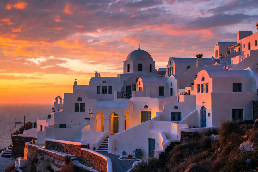 Travel to Greece: Santorini Island #luxurytravel #greece #vacations #luxurygetaway #beverlyhills #beverlyhillsmagazine
