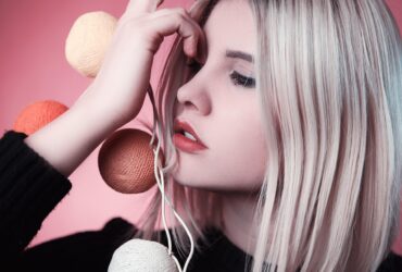 Great Hairstyles For The Holidays#beverlyhillsmagazine #beverlyhills #updateyourlooktobecomeyouthful #skincareroutine #beautyproduct #antiaging