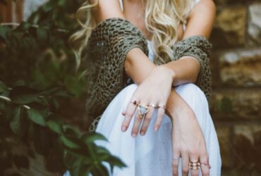 Guide For Picking The Right Jewelry For Each Occasion #beverlyhills #beverlyhillsmagazine #bevhillsmag #jewelry #diamond #smartnecklace