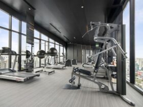 Gym Hygiene And Cleaning Tips To Stay Safe During The Pandemic #beverlyhills #beverlyhillsmagazine #bevhillsmag #freeofgerms #gymhygiene #goodhygienehabits #staysafe