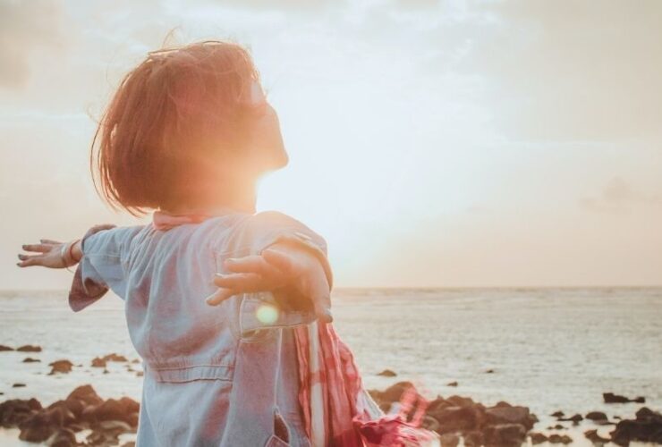 Habits That Improve Your Value and Happiness #beverlyhills #beverlyhillsmagazine #selfworth #levelofhappiness #improveyourvalue #appreciateyourself #besatified