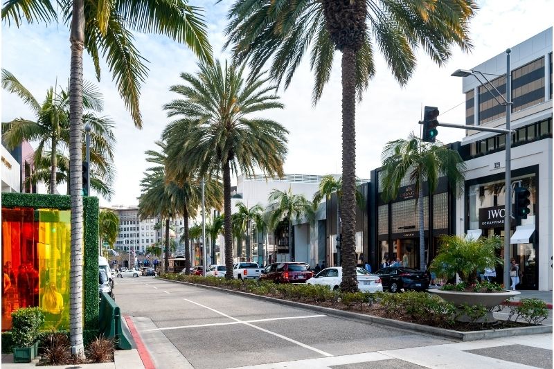 Health And Beauty Tips Inspired By Beverly Hills Celebrity Lifestyles  #beverlyhills #beverlyhillsmagazine #celebritylifestyle #healthandbeauty #mentalhealth #physicalhealth