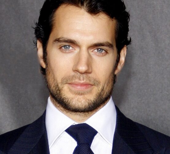 Hollywood Spotlight: Henry Cavill #moviestars #henrycavill #holywood #celebrties #beverlyhills #beverlyhillsmagazine #bevhillsmag